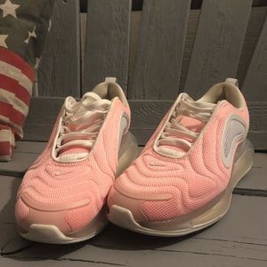 Women’s Airmax size US 7 Bleached Coral 720